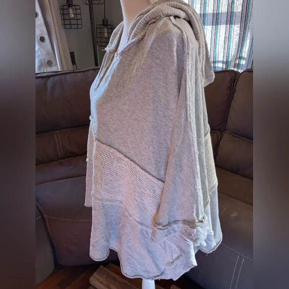 Mystree poncho style shirt - Picture 3 of 6